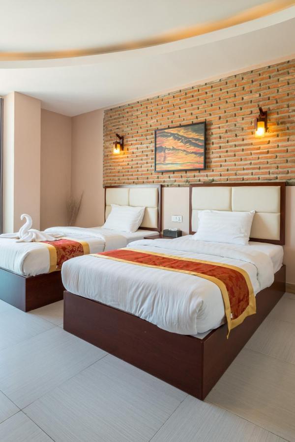 Colina Sky Hotel Phnom Penh Ngoại thất bức ảnh