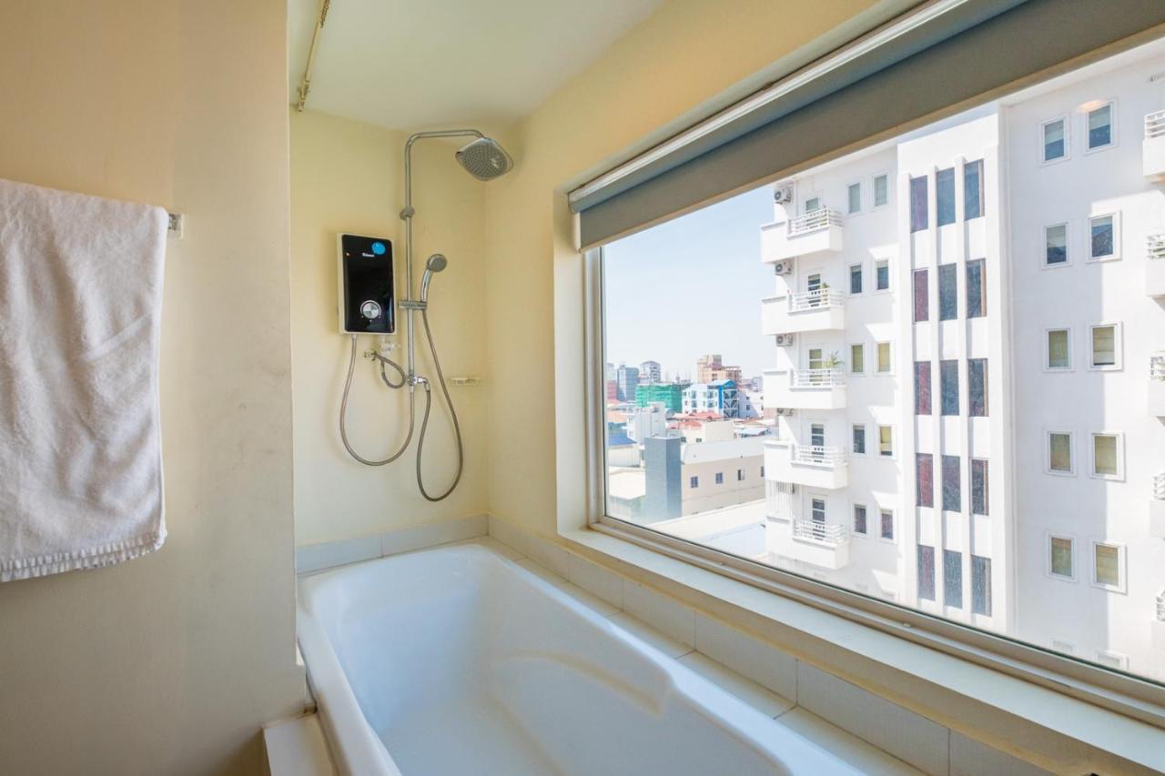Colina Sky Hotel Phnom Penh Ngoại thất bức ảnh